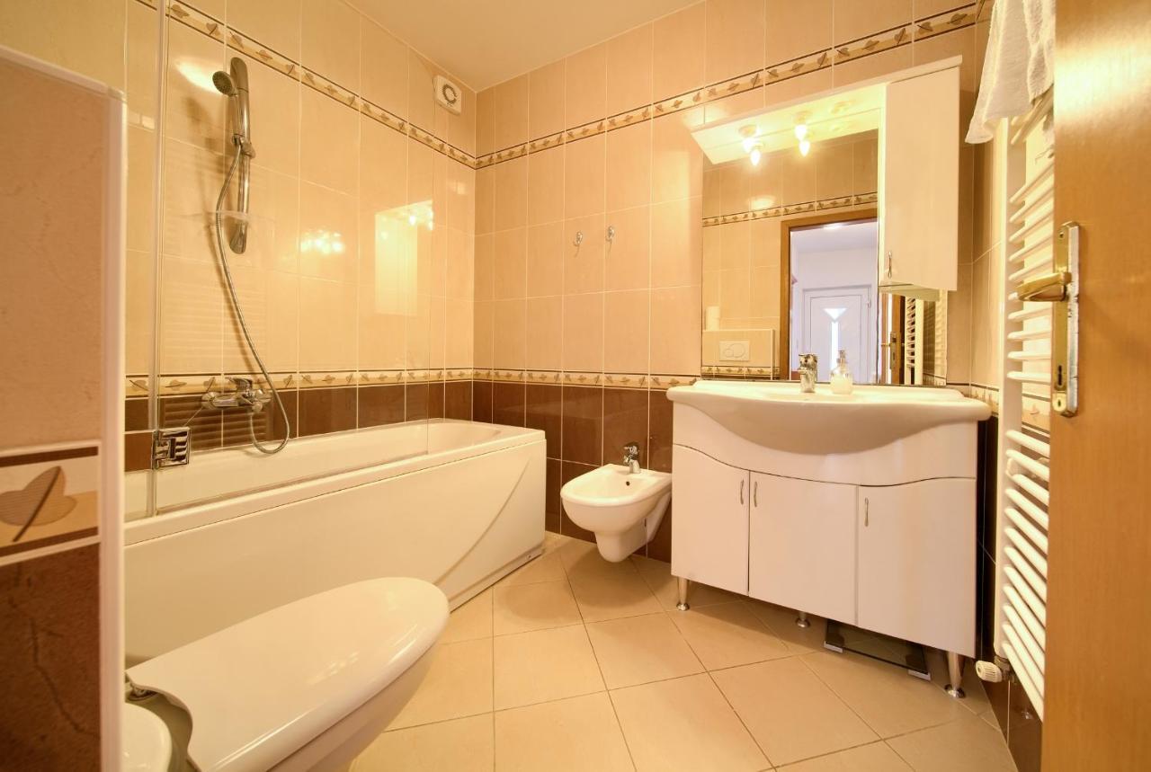 Happy Point Apartment Кърк Екстериор снимка