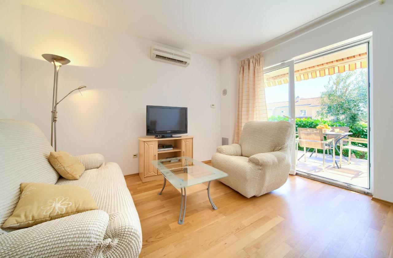 Happy Point Apartment Кърк Екстериор снимка